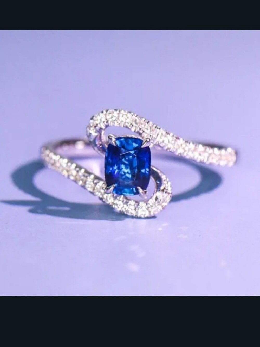 New Dainty Blue Sapphire White Diamond Irregular Ring